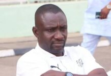 Deji Ayeni spotted at Enyimba’s training, addresses players after the session Deji Ayeni